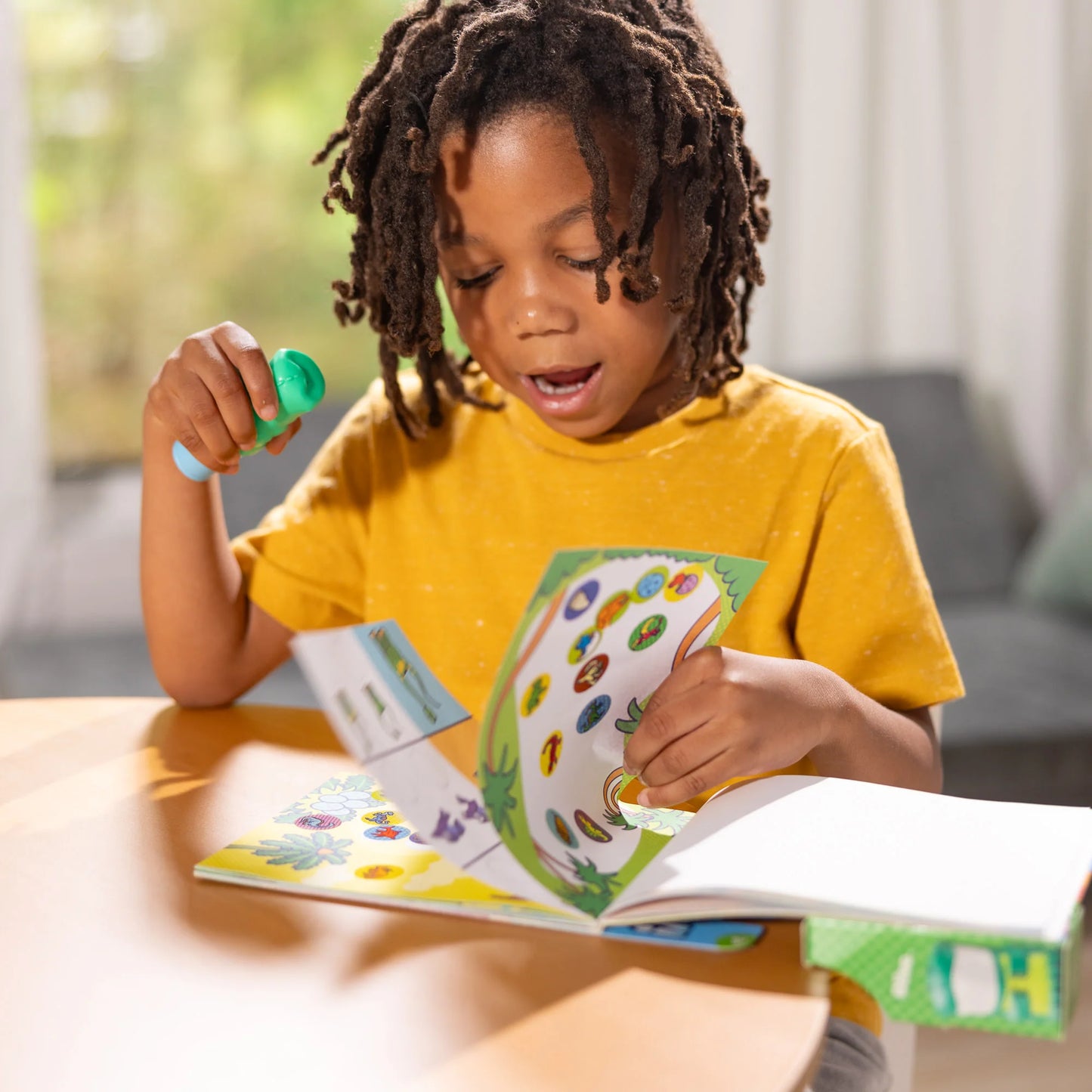 Sticker WOW!™ Activity Pad & Sticker Stamper - Dinosaur