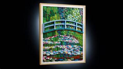 LEGO Monet Bridge Over a Pond Water Lillies