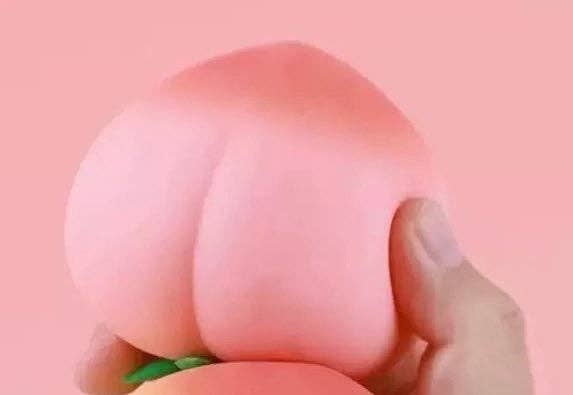 Peach ๐ Keen Squishy โ Slow Rising Sensory Stress Relief Toy