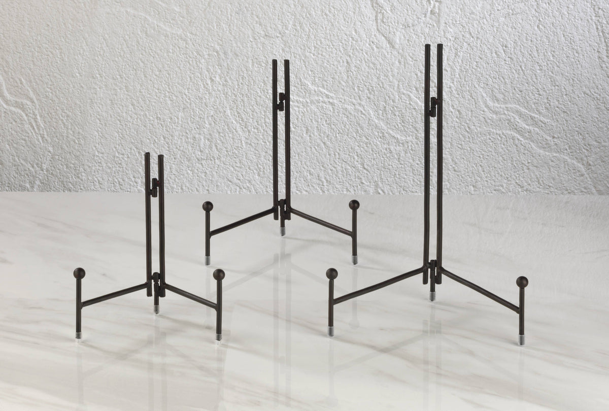 Medium Straight Edge Easel