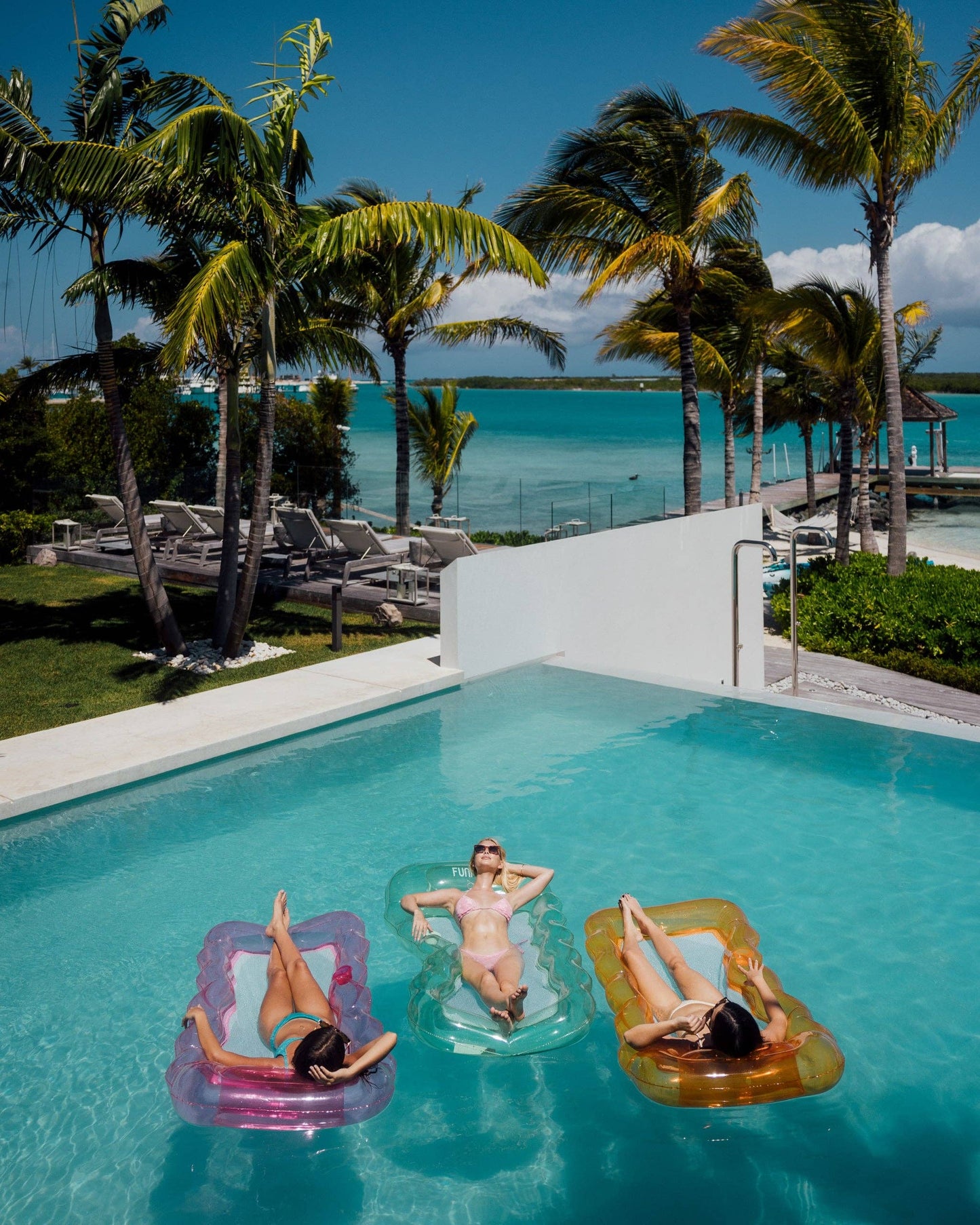 Clear Mint Mesh Lounger