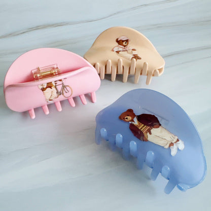 Preppy Bear Hair Claw – Charming Retro Style