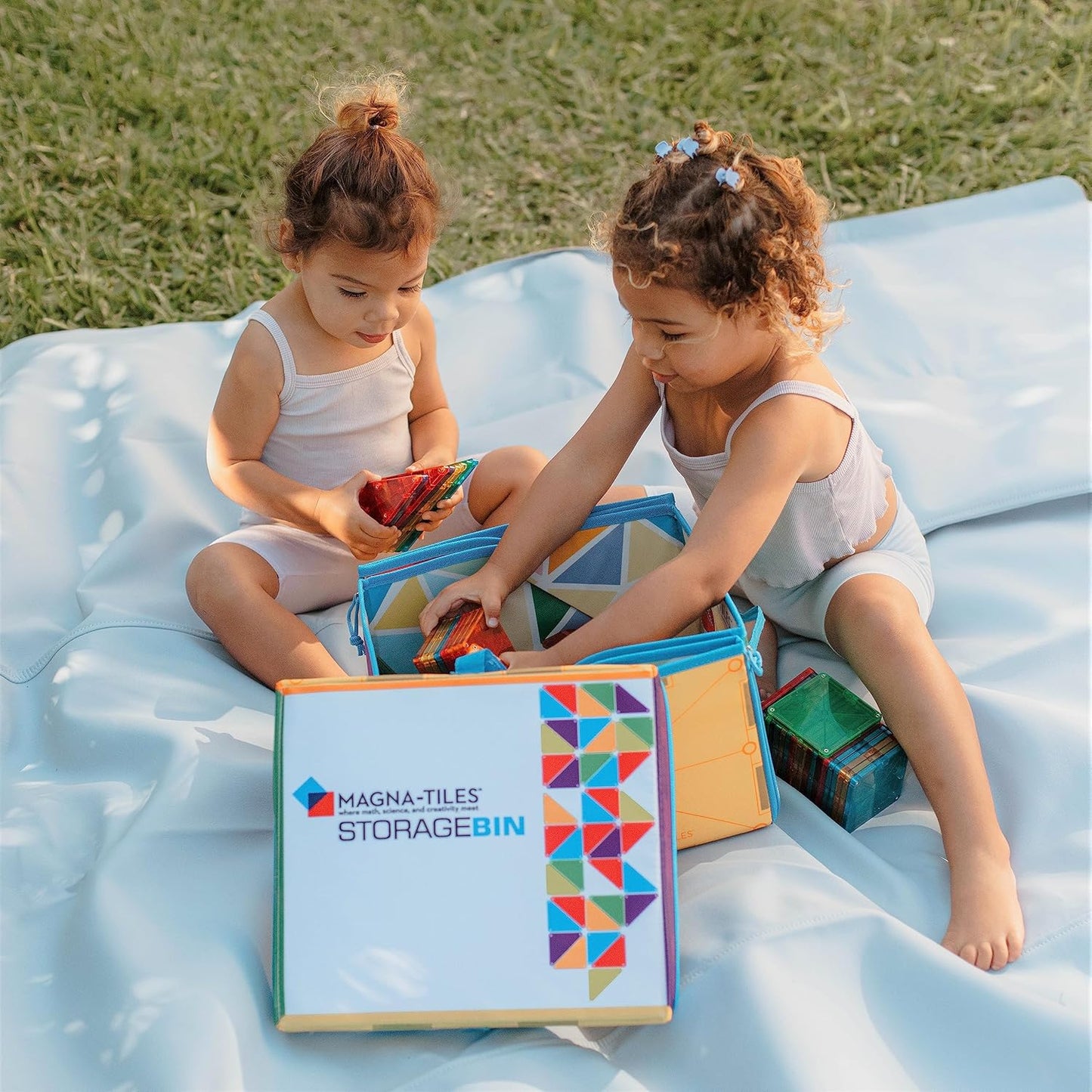 Magnatiles Storage Bin & Interactive Play Mat