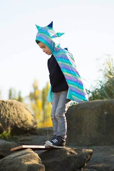 Reversible Unicorn/Dragon Cape Blue 5/6