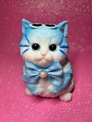 Mega Cool Kitty Blue
