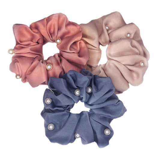 Mavi Pearl Scrunchies